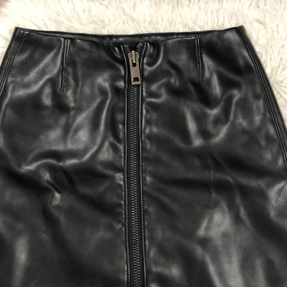 Aritzia Talula Faux Leather Black Zipper Front Mini Skirt - Picture 9 of 12